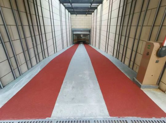彩色陶瓷顆粒防滑路(lù)面